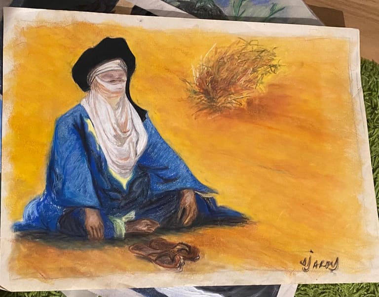 Peinture d'un homme en tenue touareg bleu indigo sur fond ocre